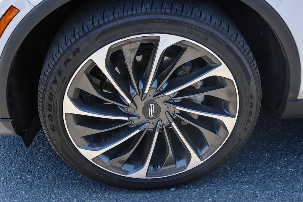 Thumbnail: 2022 Lincoln Aviator - 6
