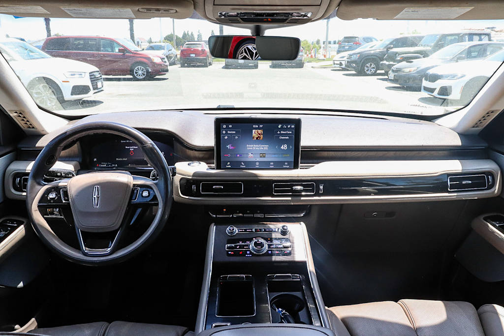 Thumbnail: 2022 Lincoln Aviator - 2