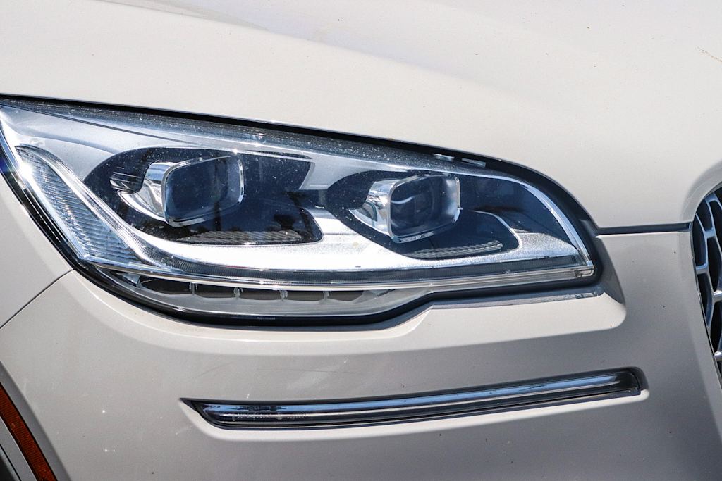 Thumbnail: 2022 Lincoln Aviator - 21