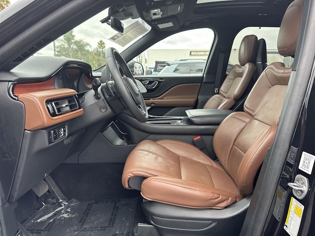 Thumbnail: 2023 Lincoln Aviator - 9