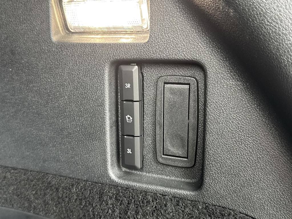 Thumbnail: 2023 Lincoln Aviator - 33