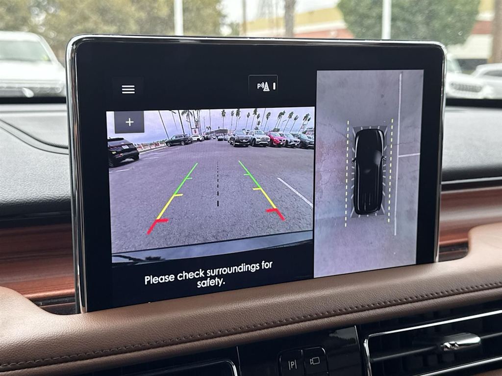 Thumbnail: 2023 Lincoln Aviator - 24