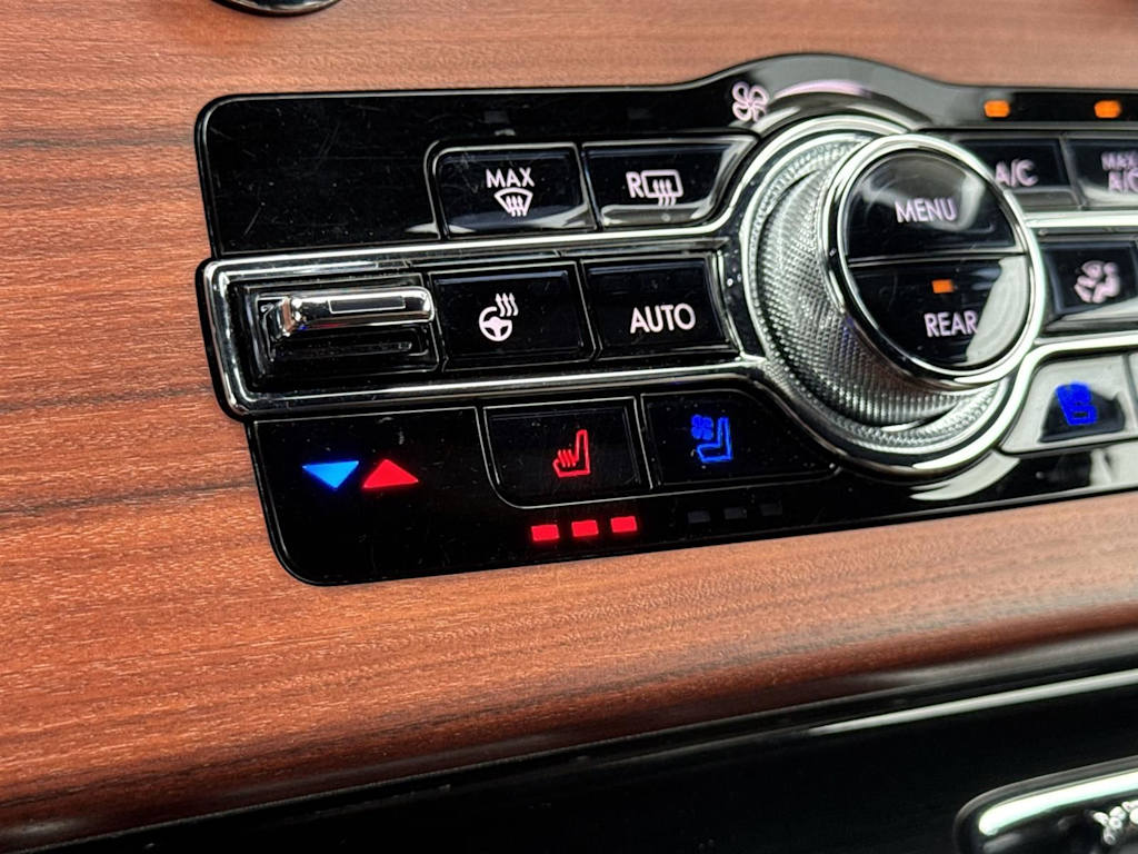 Thumbnail: 2023 Lincoln Aviator - 27