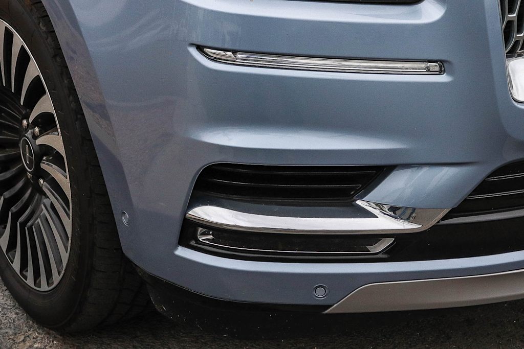 Thumbnail: 2021 Lincoln Navigator L - 11