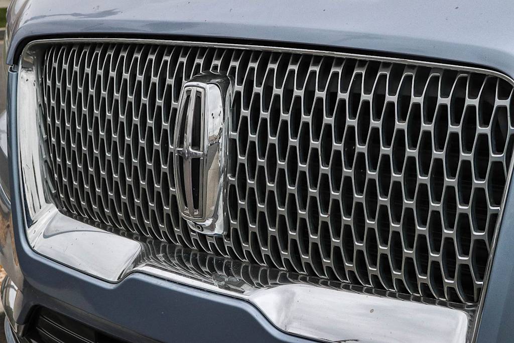 Thumbnail: 2021 Lincoln Navigator L - 5