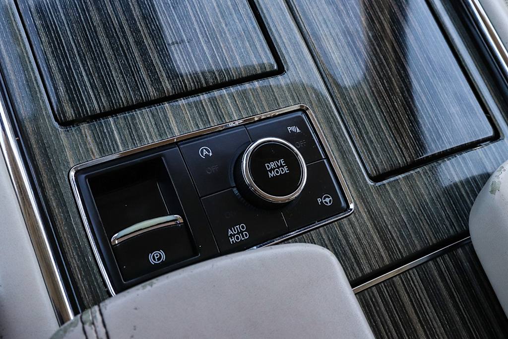 Thumbnail: 2021 Lincoln Navigator L - 39