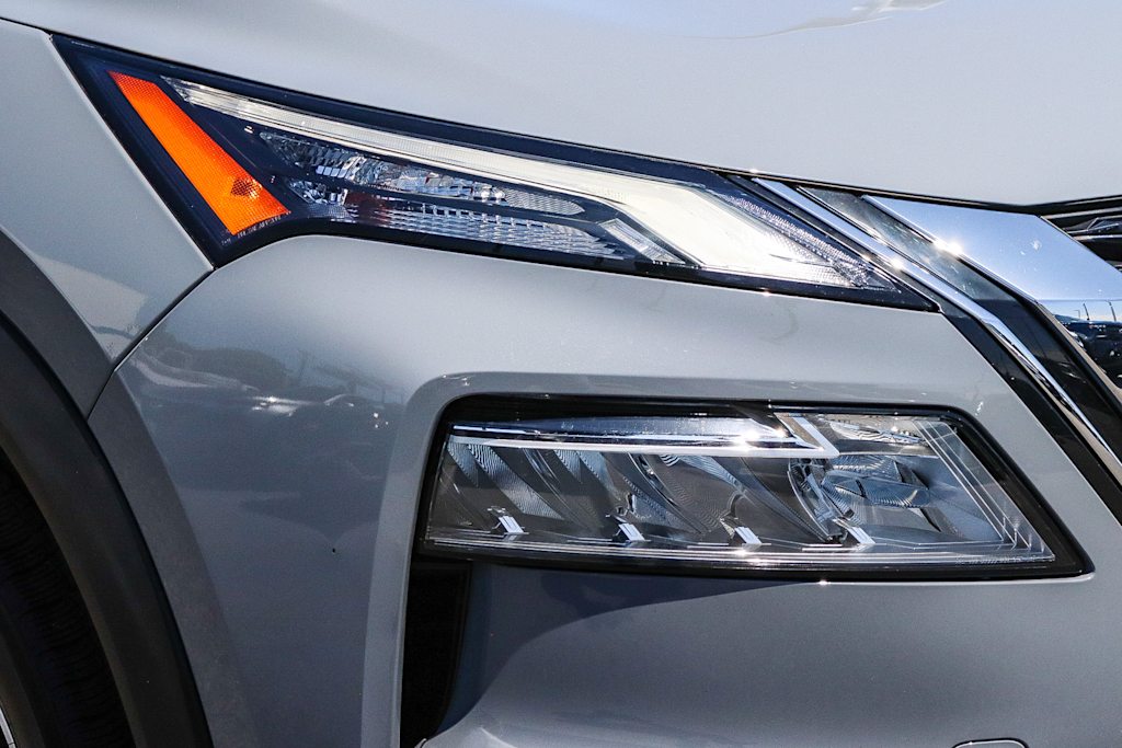 Thumbnail: 2021 Nissan Rogue - 18