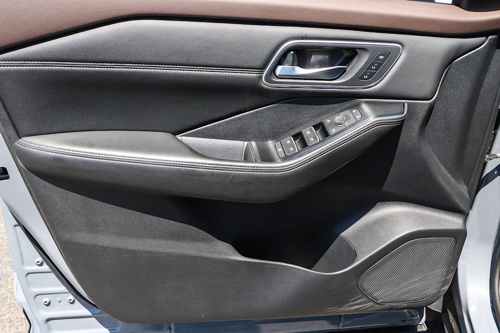 Thumbnail: 2021 Nissan Rogue - 28