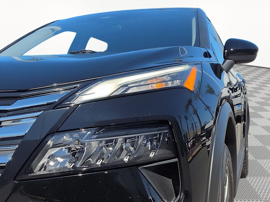 Thumbnail: 2025 Nissan Rogue - 18