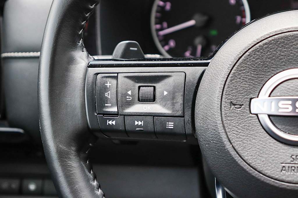 Thumbnail: 2023 Nissan Pathfinder - 22