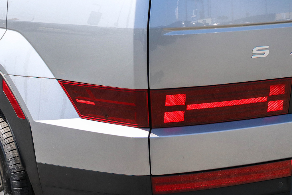 Thumbnail: 2027 Hyundai Santa Fe - 18
