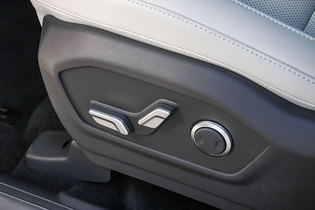 Thumbnail: 2026 Hyundai Santa Fe - 25