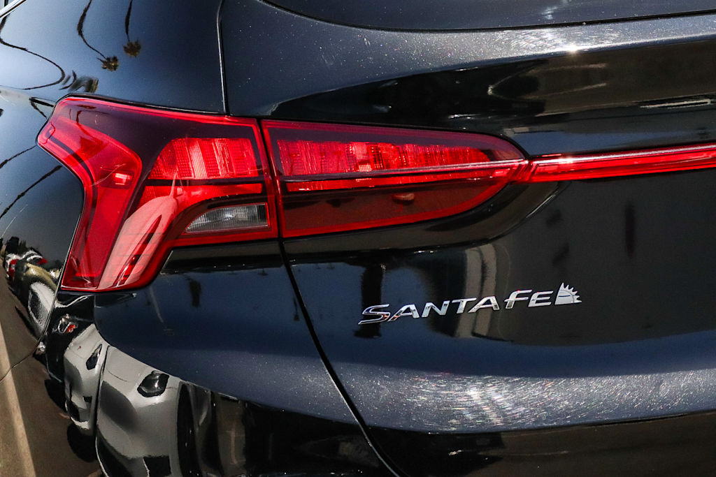 Thumbnail: 2023 Hyundai Santa Fe - 19