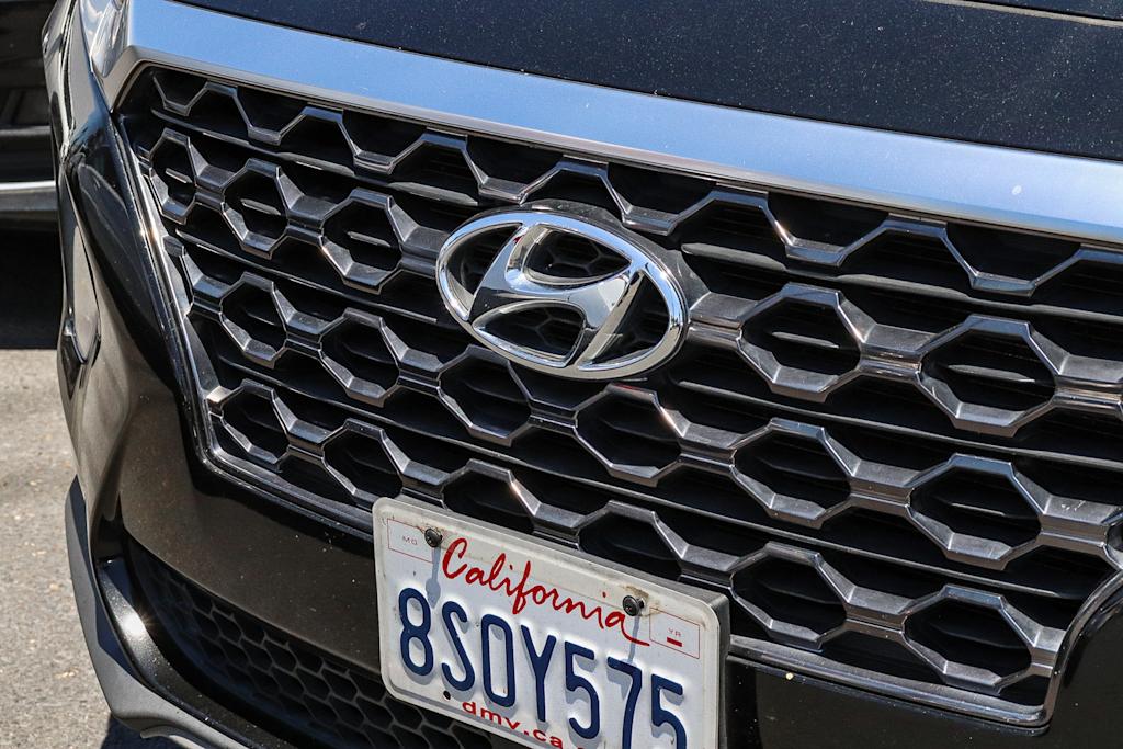 Thumbnail: 2020 Hyundai Santa Fe - 5
