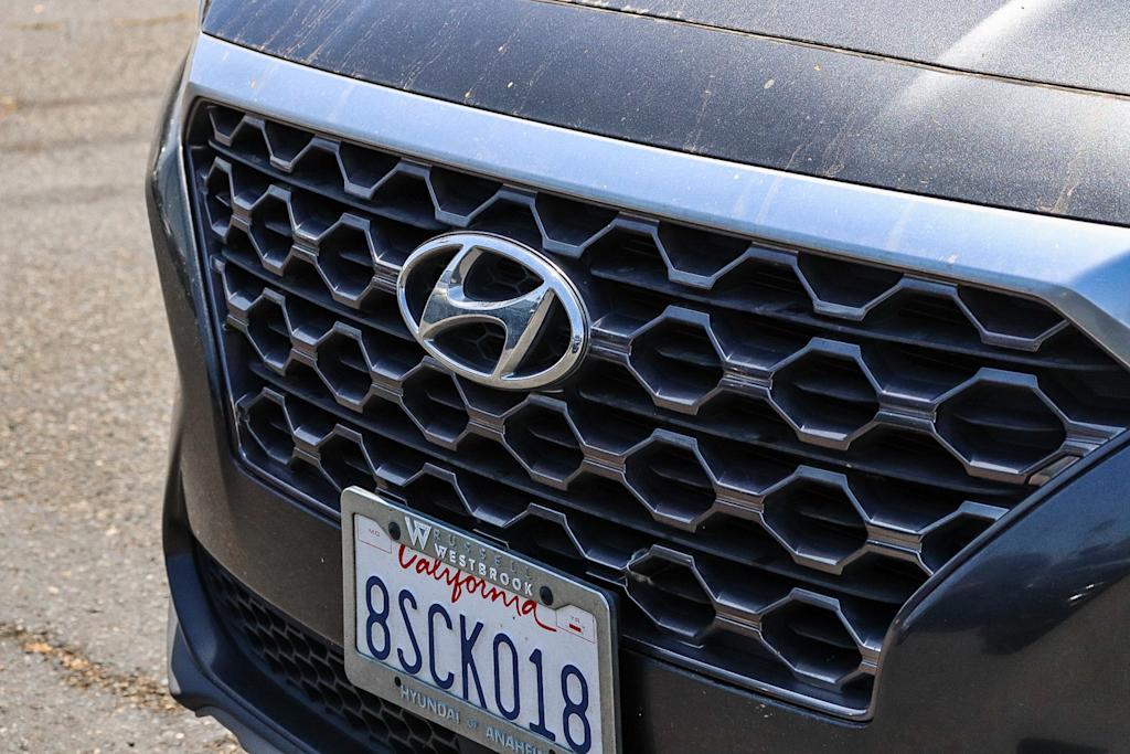 Thumbnail: 2020 Hyundai Santa Fe - 6