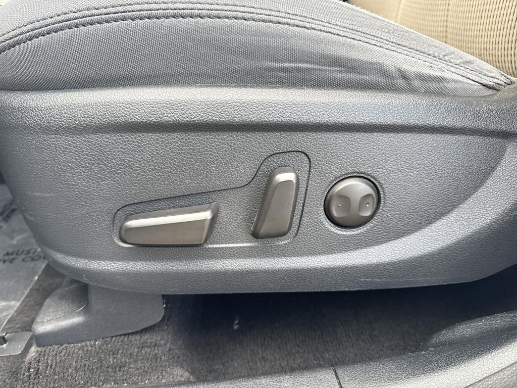 Thumbnail: 2019 Hyundai Santa Fe - 29