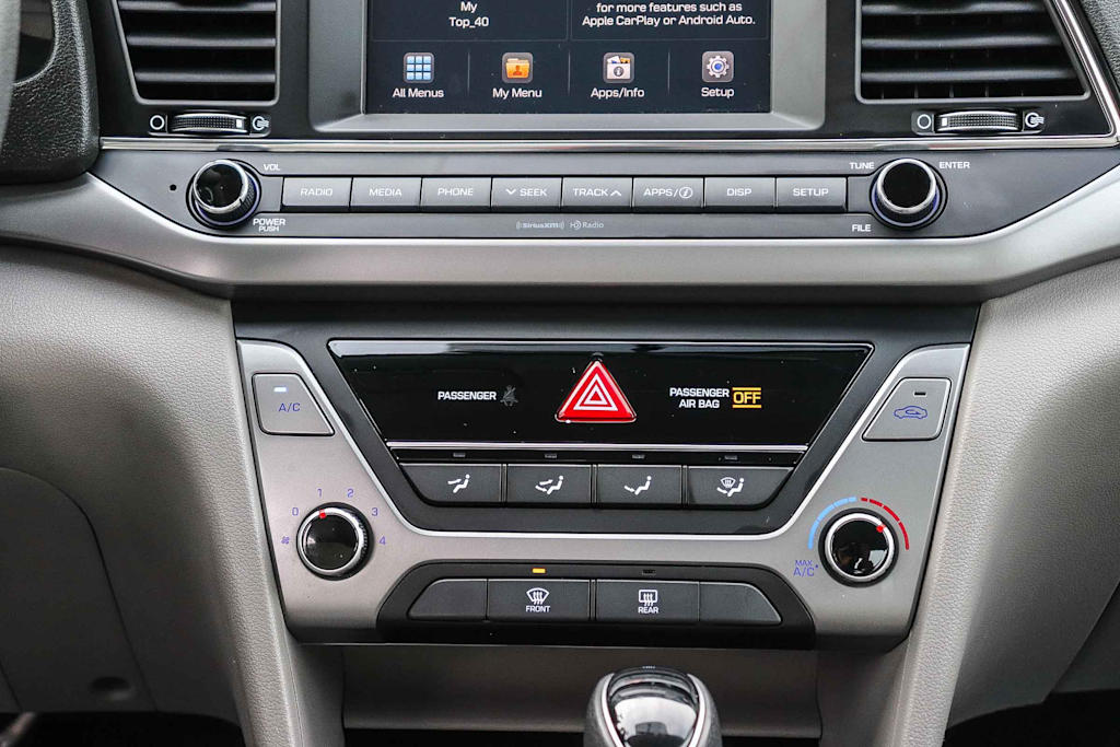 Thumbnail: 2017 Hyundai Elantra - 22