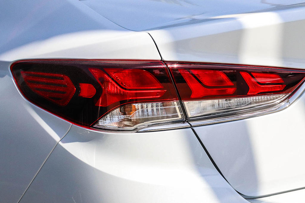 Thumbnail: 2019 Hyundai Sonata - 12