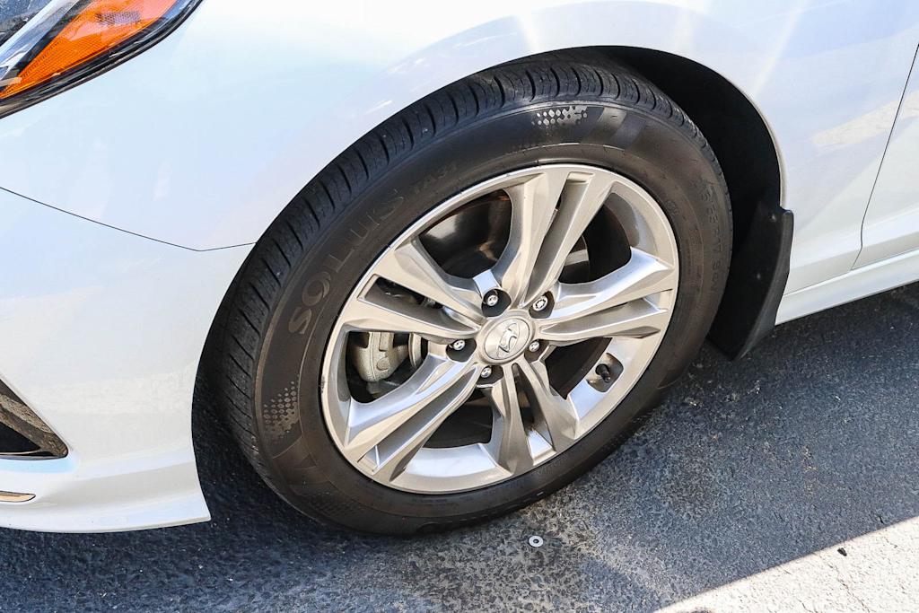 Thumbnail: 2019 Hyundai Sonata - 6