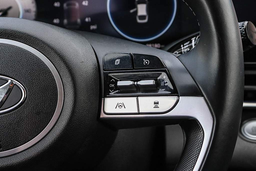 Thumbnail: 2021 Hyundai Elantra - 25