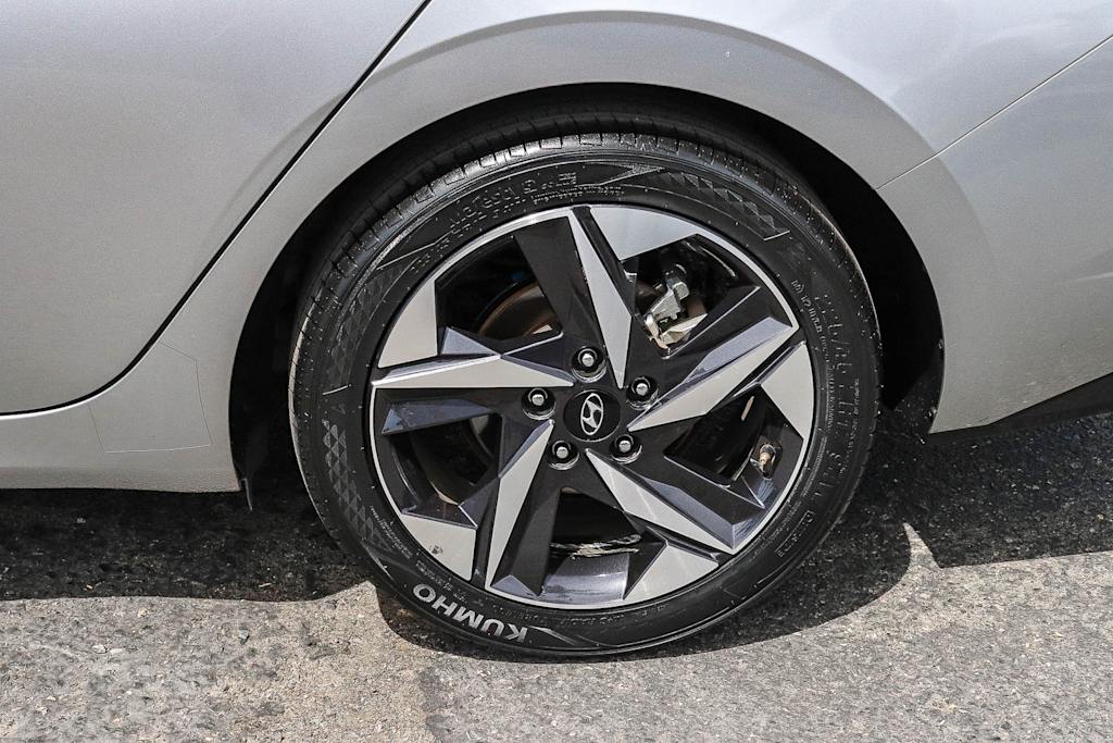 Thumbnail: 2021 Hyundai Elantra - 7