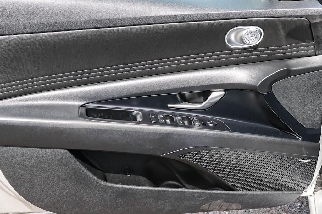 Thumbnail: 2021 Hyundai Elantra - 29