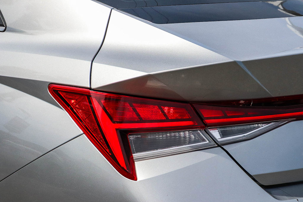 Thumbnail: 2021 Hyundai Elantra - 20