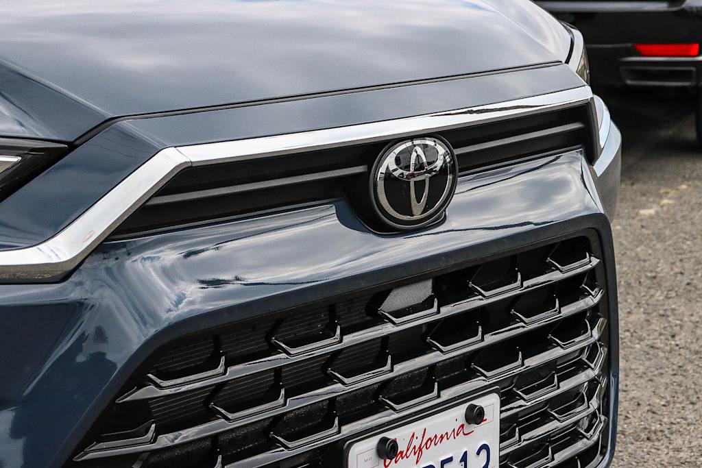 Thumbnail: 2026 Toyota Grand Highlander - 6