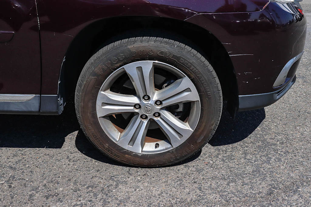 Thumbnail: 2012 Toyota Highlander - 23