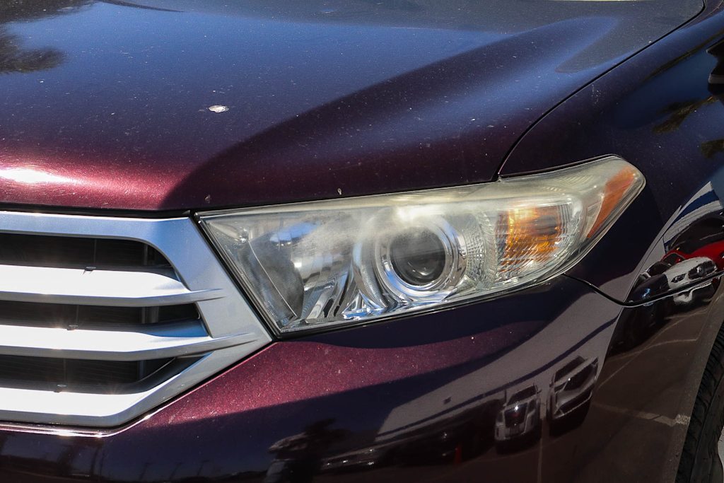 Thumbnail: 2012 Toyota Highlander - 15
