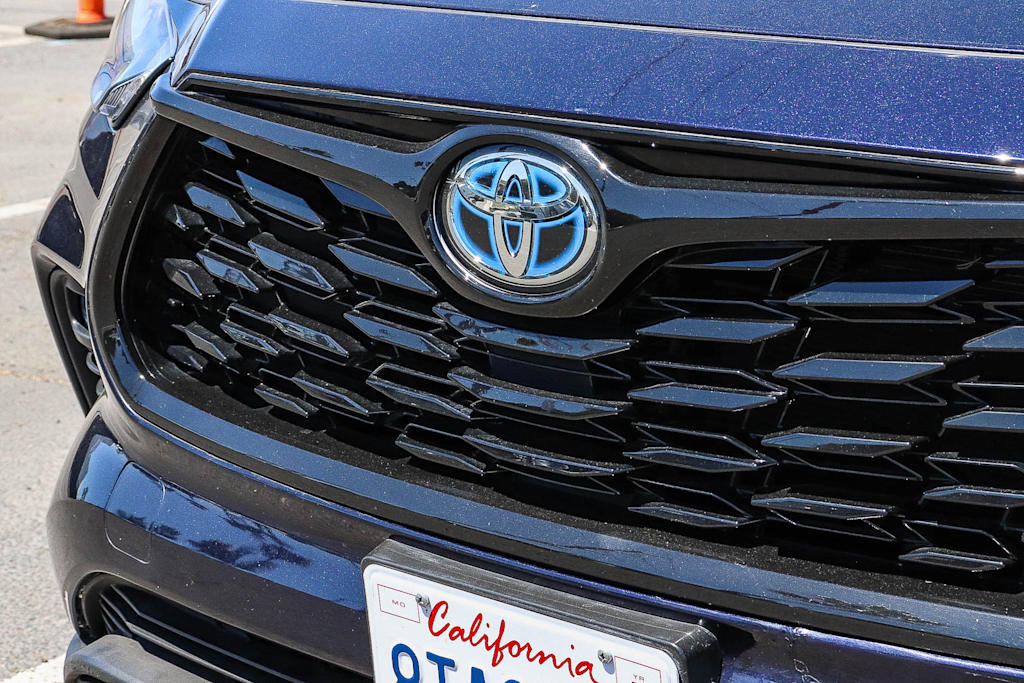 Thumbnail: 2021 Toyota Highlander - 5