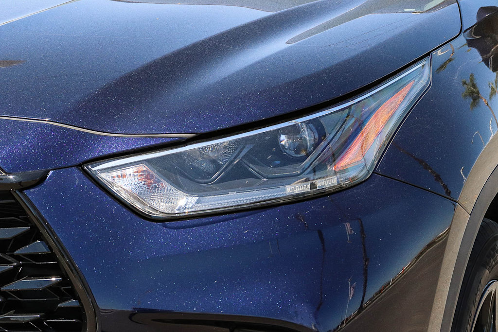 Thumbnail: 2021 Toyota Highlander - 14