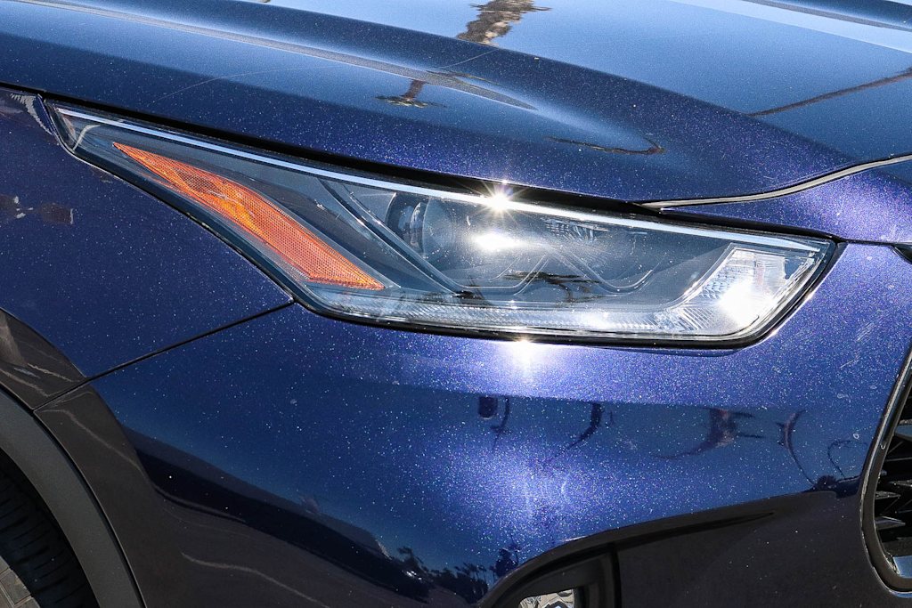 Thumbnail: 2021 Toyota Highlander - 26