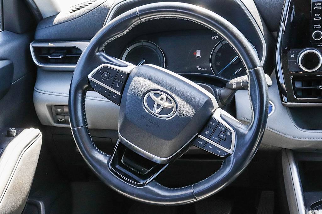 Thumbnail: 2021 Toyota Highlander - 7