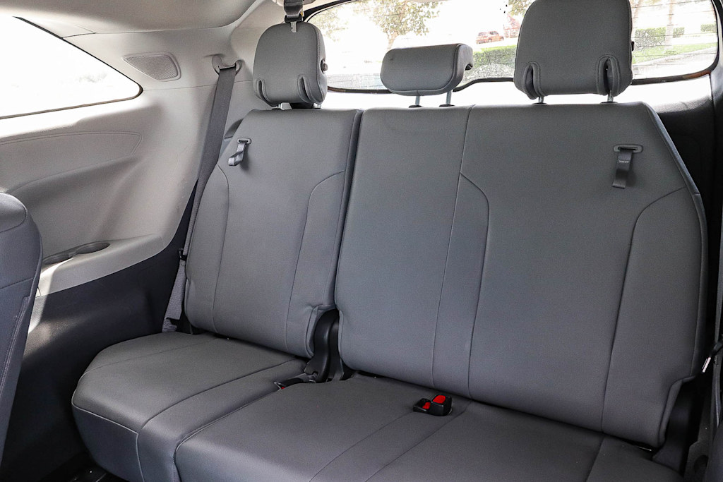 Thumbnail: 2021 Toyota Sienna - 25