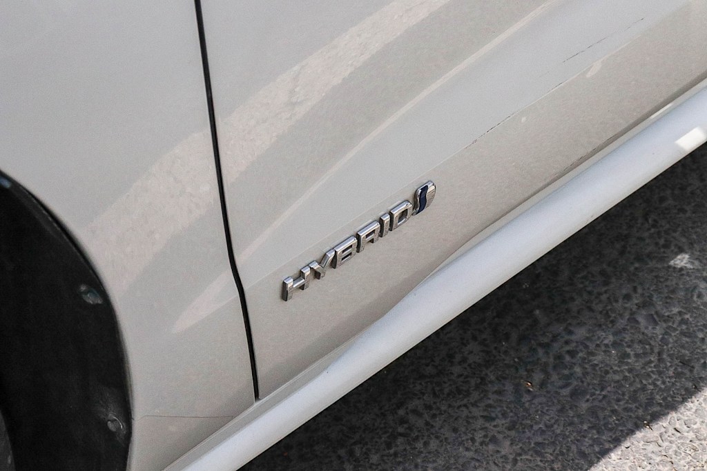 Thumbnail: 2021 Toyota Sienna - 16