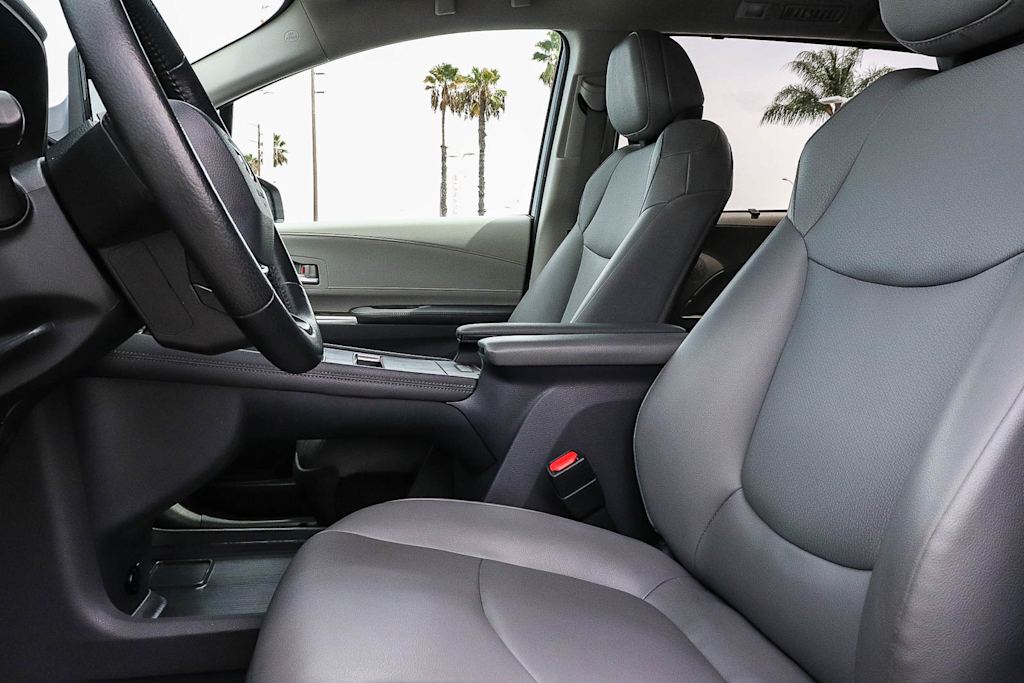 Thumbnail: 2021 Toyota Sienna - 11