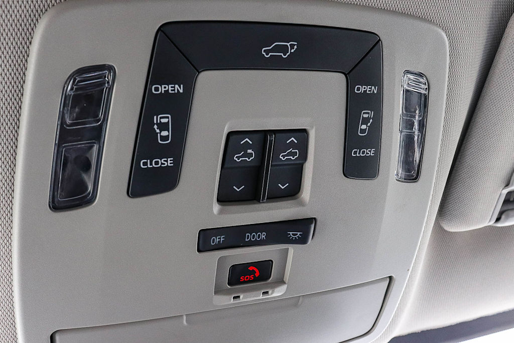 Thumbnail: 2021 Toyota Sienna - 35