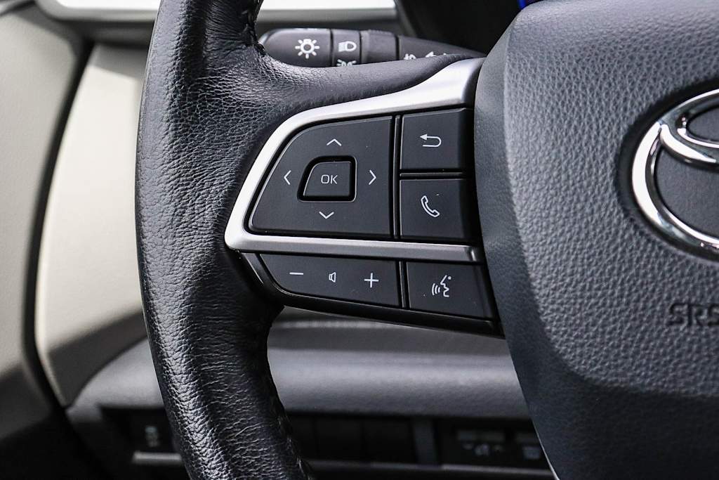 Thumbnail: 2021 Toyota Sienna - 27