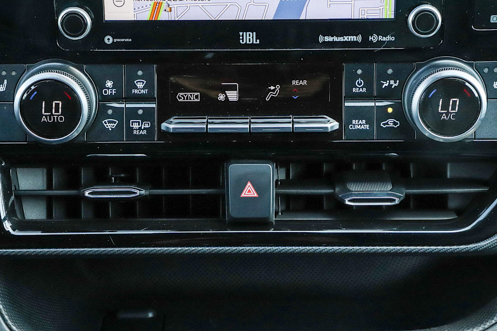 Thumbnail: 2021 Toyota Highlander - 25