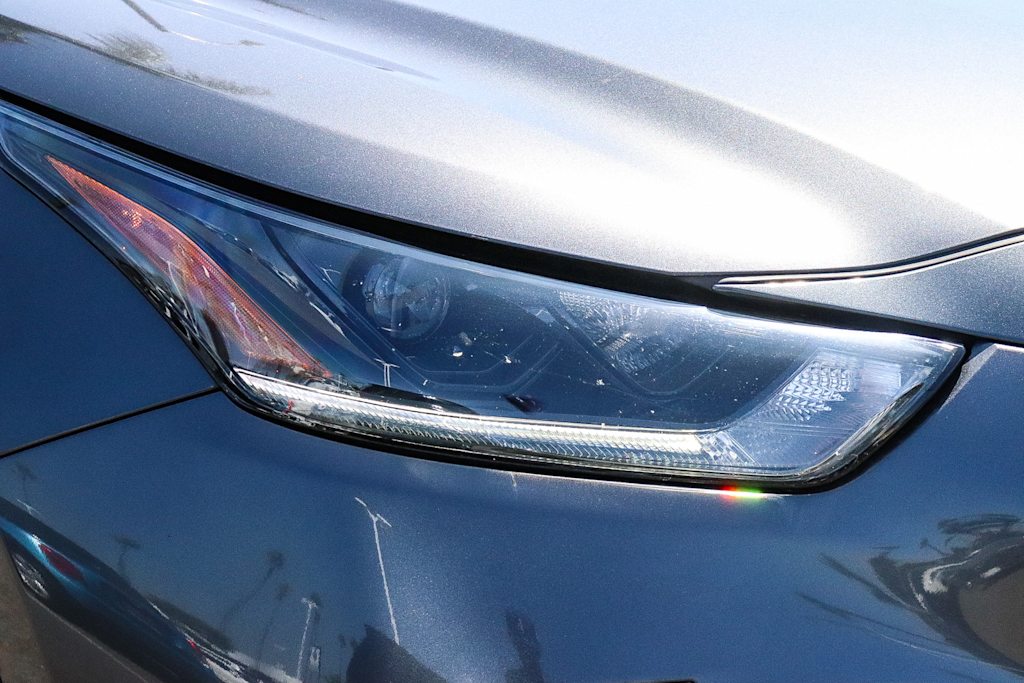 Thumbnail: 2021 Toyota Highlander - 18