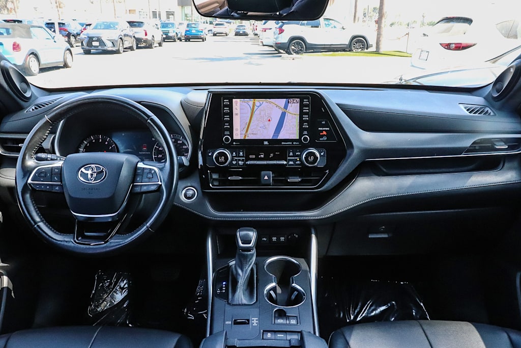 Thumbnail: 2021 Toyota Highlander - 2