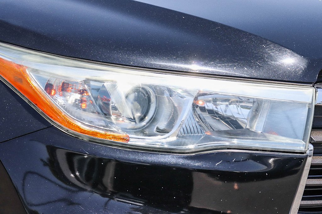 Thumbnail: 2016 Toyota Highlander - 17