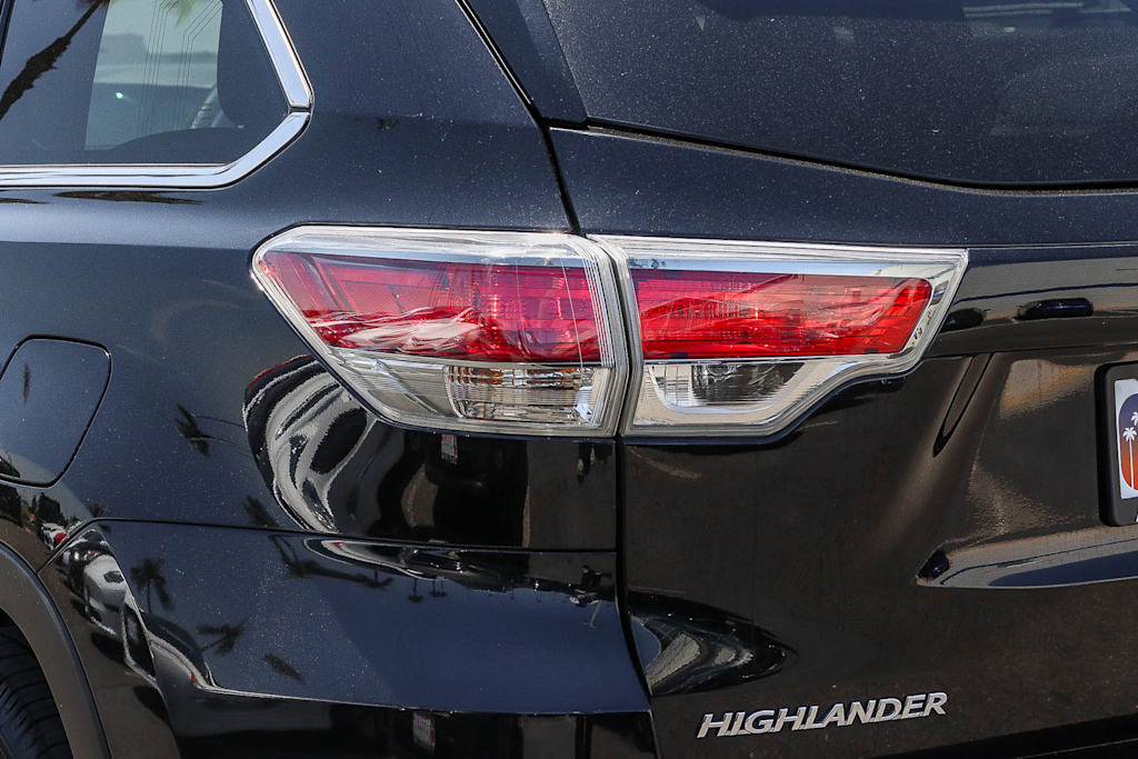 Thumbnail: 2016 Toyota Highlander - 6