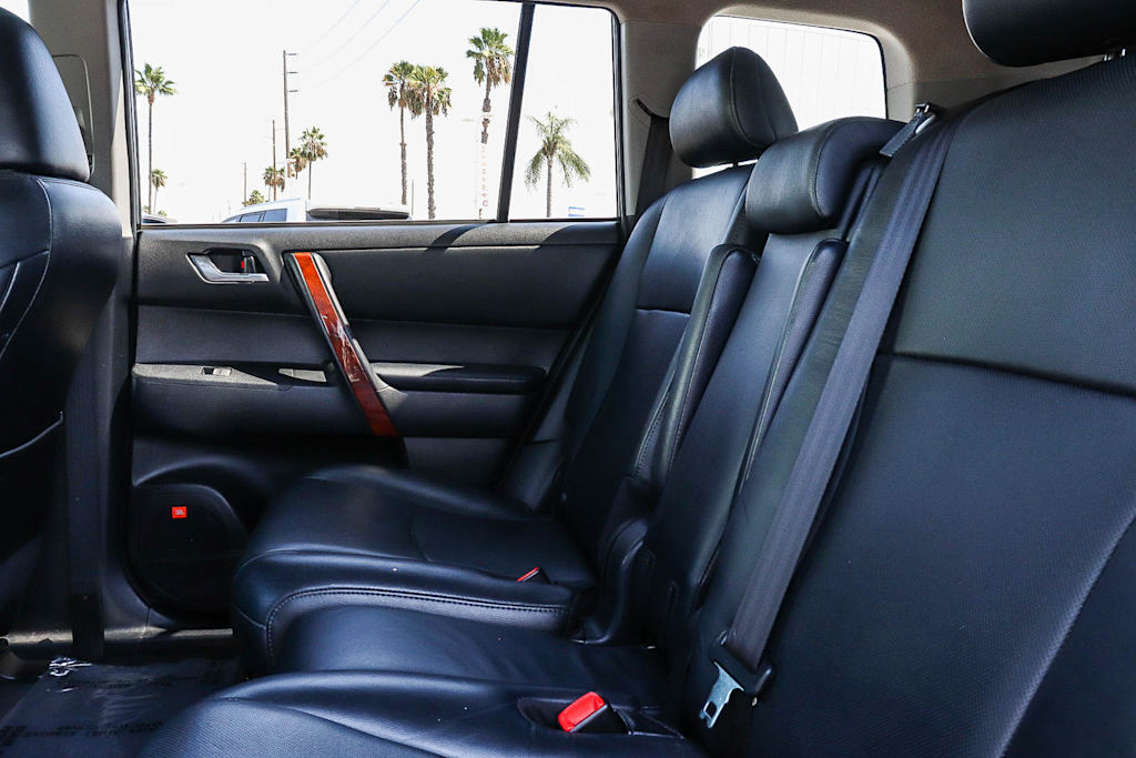 Thumbnail: 2013 Toyota Highlander - 12