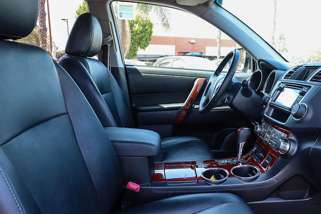 Thumbnail: 2013 Toyota Highlander - 10