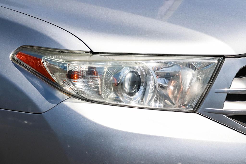 Thumbnail: 2013 Toyota Highlander - 18