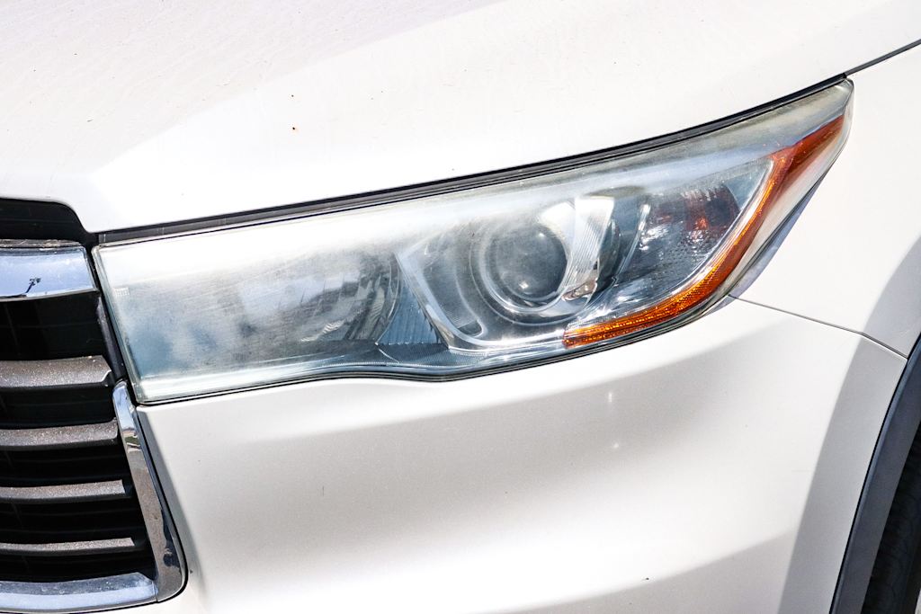 Thumbnail: 2014 Toyota Highlander - 15
