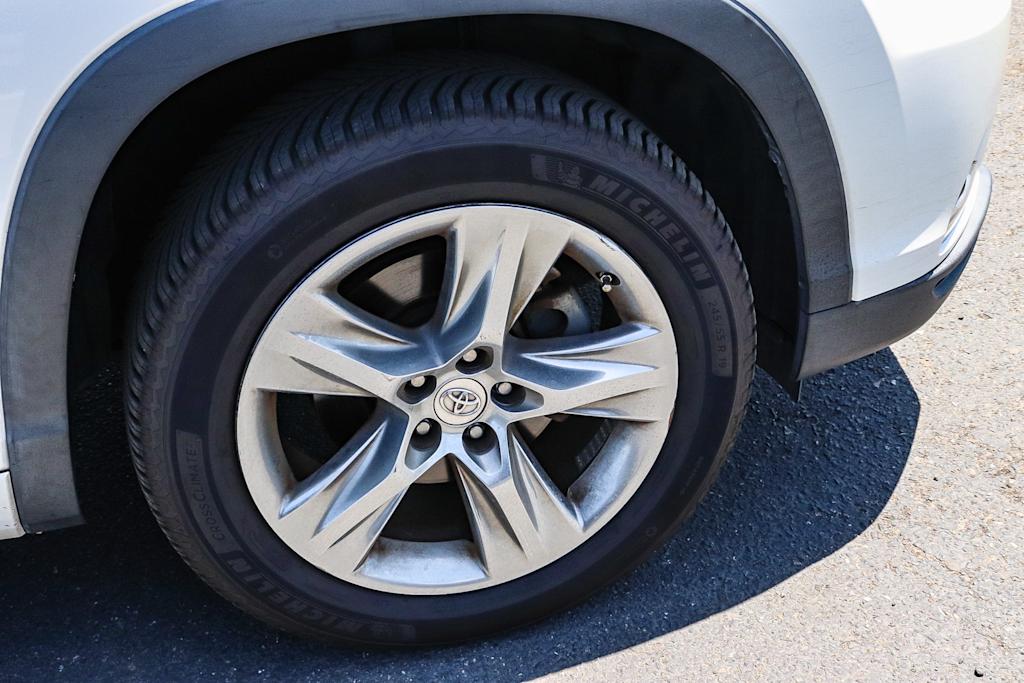 Thumbnail: 2014 Toyota Highlander - 20