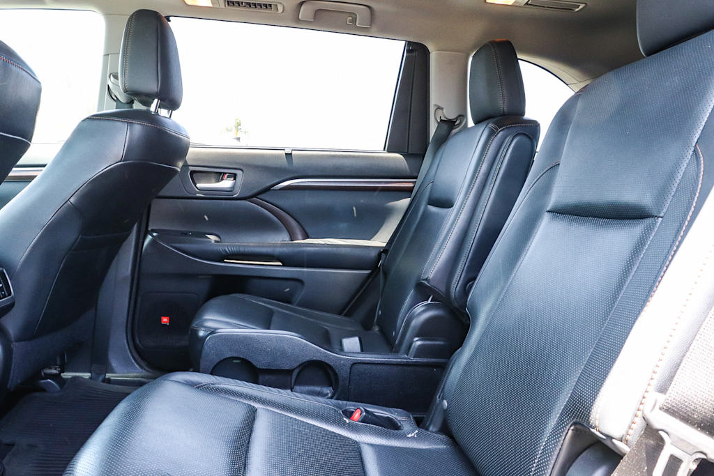 Thumbnail: 2014 Toyota Highlander - 11